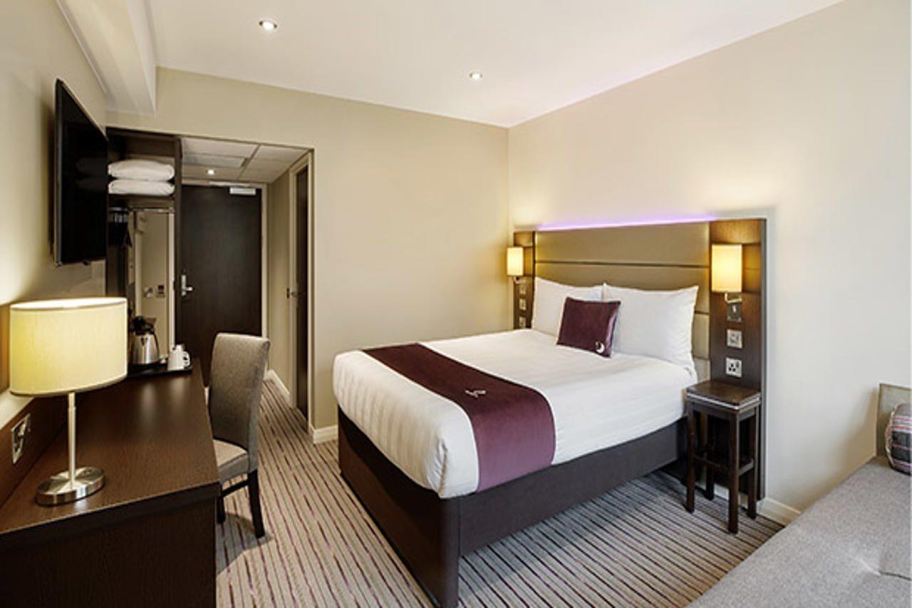 Premier Inn Abingdon Bagian luar foto