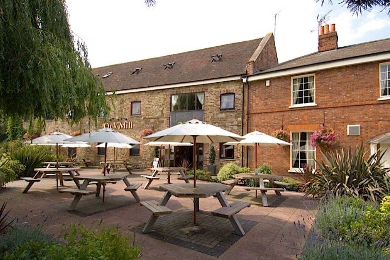 Premier Inn Abingdon Bagian luar foto